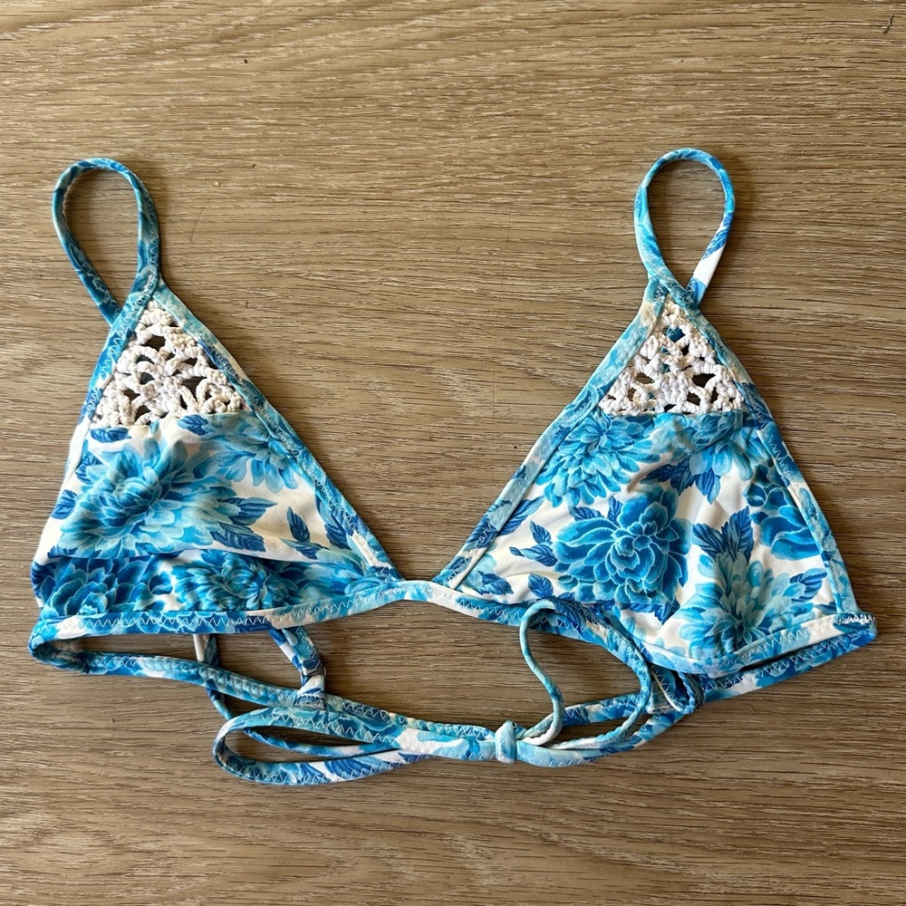 Frankies Triangle Bikini Top
